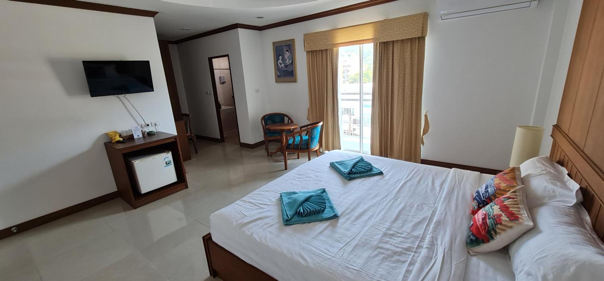 Pipikuku Hotel & Restaurant Patong Exteriör bild